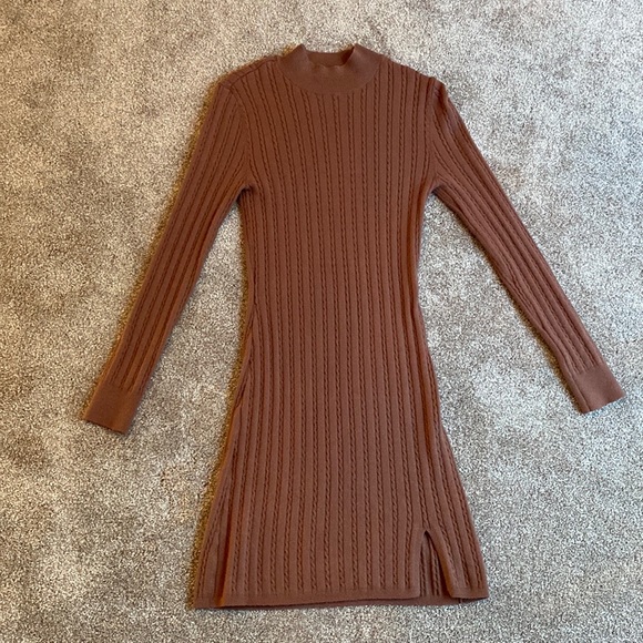 Abercrombie Mock Neck Mini Sweater Dress in Light Brown (S) - Picture 4 of 13